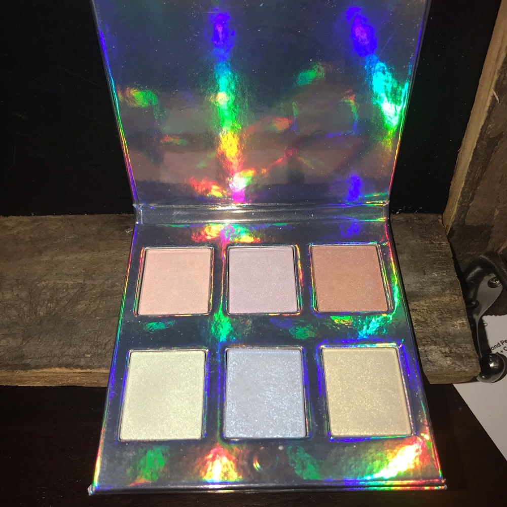 Naked cosmetics eyeshadow palette